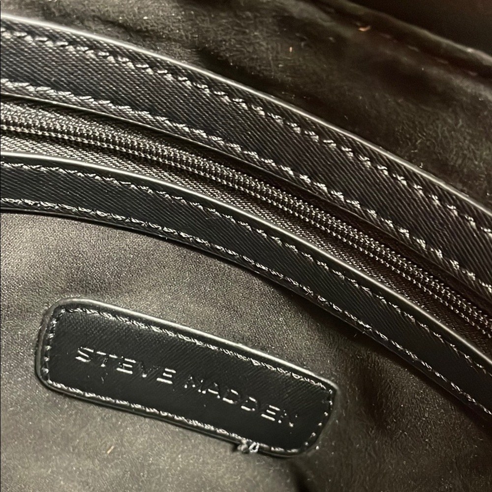 Steve Madden Black and gold cross body Shoulder Bag - Picture 6 of 10